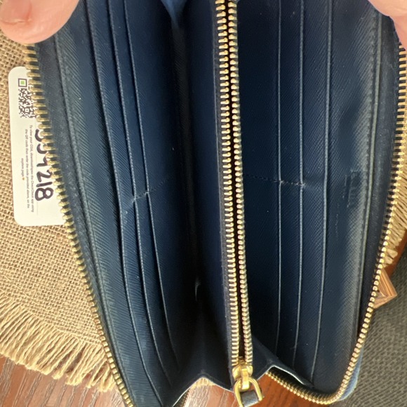 Authentic PRADA $1,000 Saffiano Blue Leather Round Zip Long Wallet COA Included - Picture 5 of 16